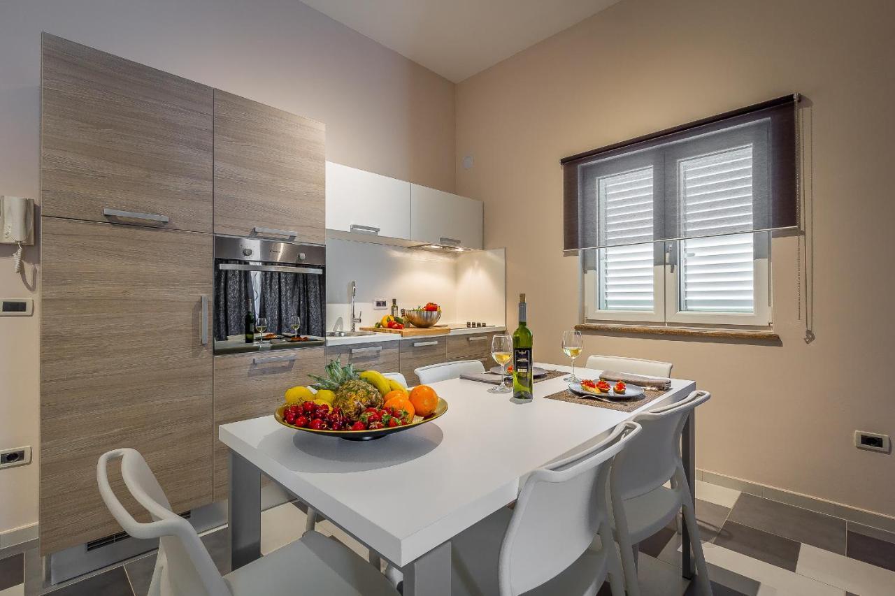 Apartment Maris 罗维尼 外观 照片
